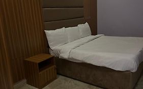 Donbidd Royal Hotel